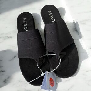 Aerosoles  Barry Thong‎ Mini Wedge Black Leather Sandal